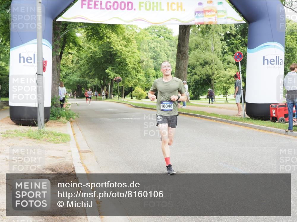 29.06.2025 - hella hamburg halbmarathon MichiJ http://msf.ph/oto/8160106 29.06.2025 10:10:41 Zwischen KM18-KM19  meine-sportfotos.de