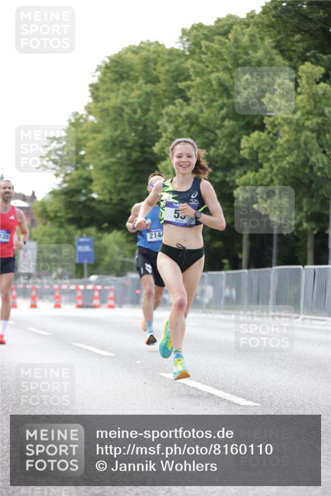 29.06.2025 - hella hamburg halbmarathon Jannik Wohlers http://msf.ph/oto/8160110 29.06.2025 09:39:31 Lombardsbrücke 51, 53, 2144, 3720, 6380, 11678, 14933, 16120, 17402 meine-sportfotos.de