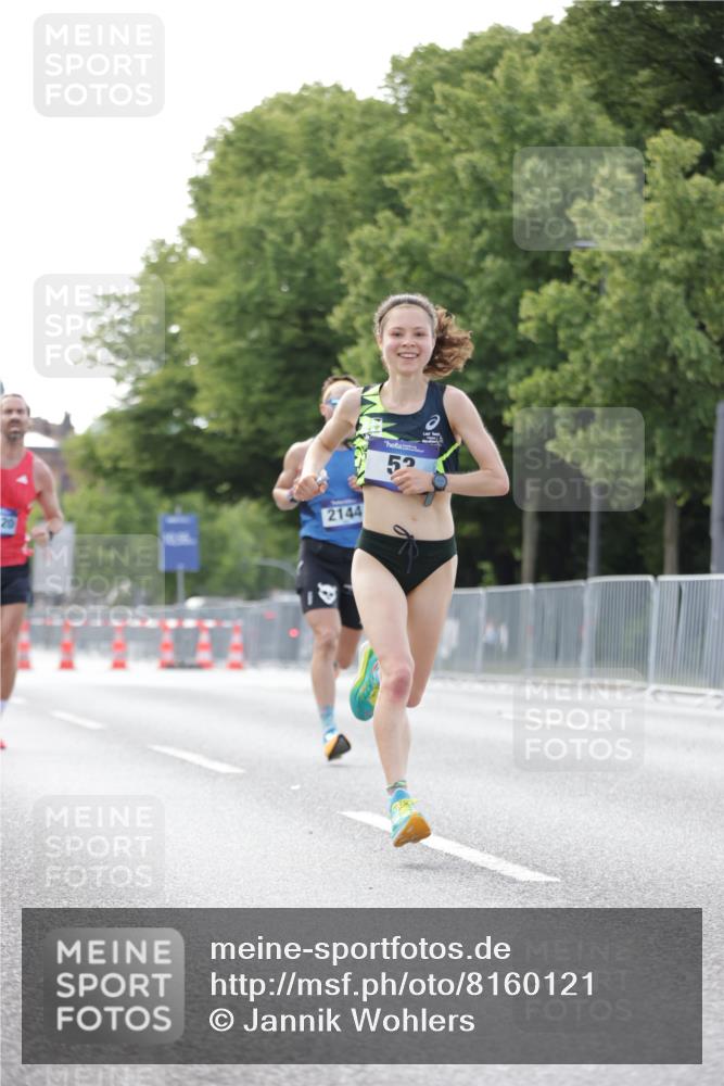29.06.2025 - hella hamburg halbmarathon Jannik Wohlers http://msf.ph/oto/8160121 29.06.2025 09:39:31 Lombardsbrücke 51, 53, 2144, 3720, 6380, 11678, 14933, 16120, 17402 meine-sportfotos.de