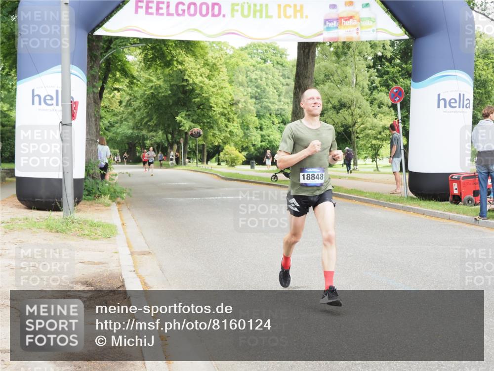 29.06.2025 - hella hamburg halbmarathon MichiJ http://msf.ph/oto/8160124 29.06.2025 10:10:42 Zwischen KM18-KM19 18848 meine-sportfotos.de