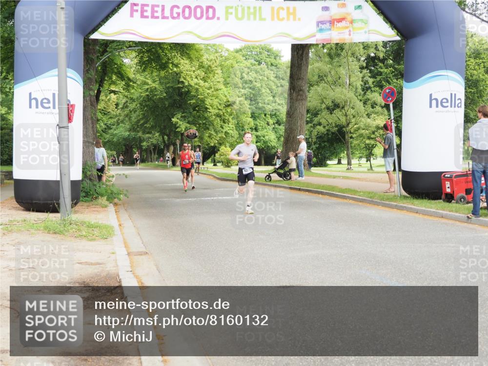 29.06.2025 - hella hamburg halbmarathon MichiJ http://msf.ph/oto/8160132 29.06.2025 10:10:49 Zwischen KM18-KM19 9255, 18848 meine-sportfotos.de