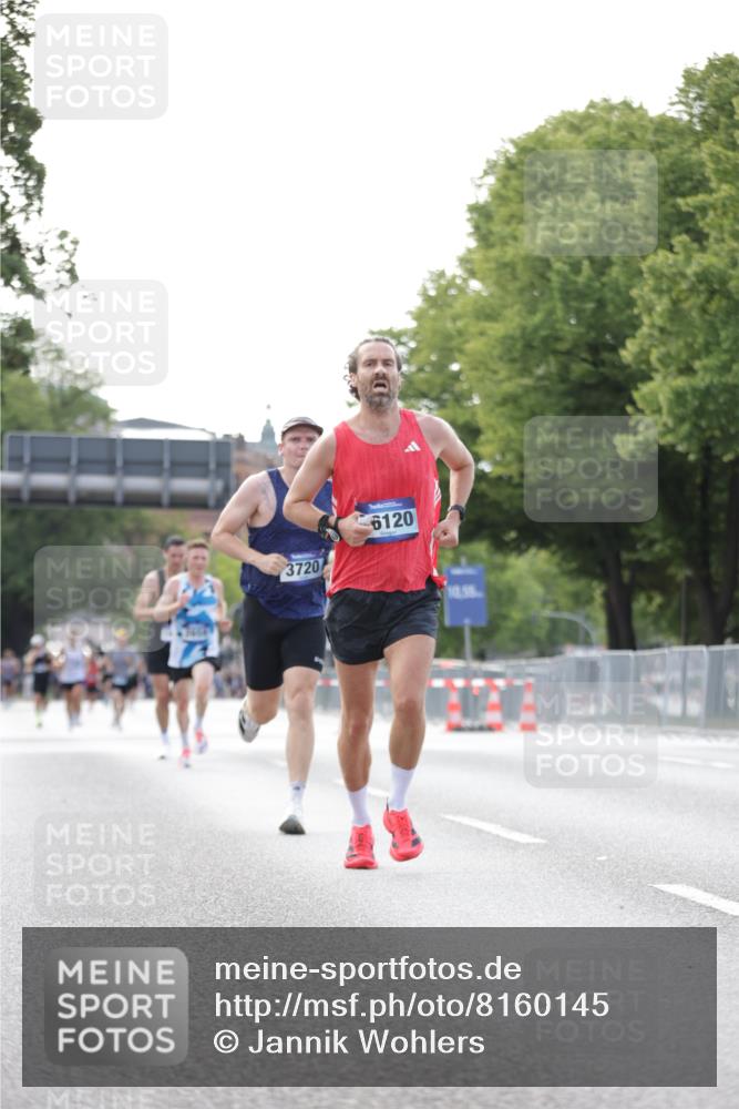 29.06.2025 - hella hamburg halbmarathon Jannik Wohlers http://msf.ph/oto/8160145 29.06.2025 09:39:32 Lombardsbrücke 51, 53, 2144, 2659, 3720, 6380, 11678, 14933, 16120, 17402 meine-sportfotos.de