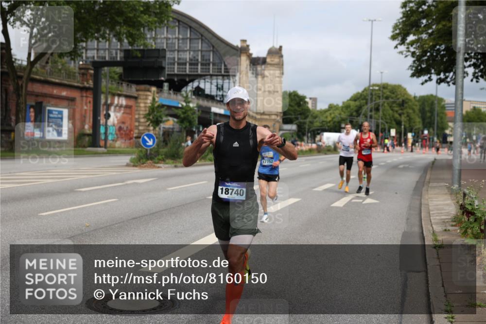 29.06.2025 - hella hamburg halbmarathon Yannick Fuchs http://msf.ph/oto/8160150 29.06.2025 10:20:09 20KM 1241, 2892, 7142, 10867, 11078, 13872, 14113, 14836, 15483, 16361, 16484, 17752, 18740 meine-sportfotos.de