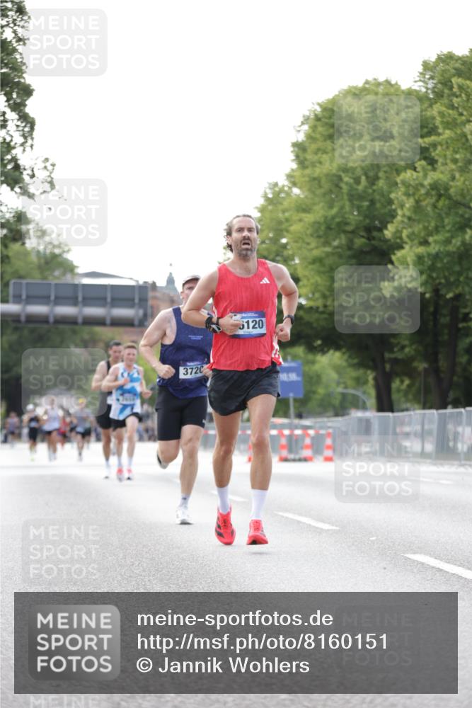 29.06.2025 - hella hamburg halbmarathon Jannik Wohlers http://msf.ph/oto/8160151 29.06.2025 09:39:32 Lombardsbrücke 51, 53, 2144, 2659, 3720, 6380, 11678, 14933, 16120, 17402 meine-sportfotos.de