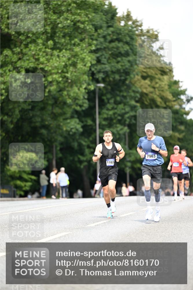 29.06.2025 - hella hamburg halbmarathon Dr. Thomas Lammeyer http://msf.ph/oto/8160170 29.06.2025 09:44:20 Kennedybrücke 2459, 7963, 9442, 10234 meine-sportfotos.de