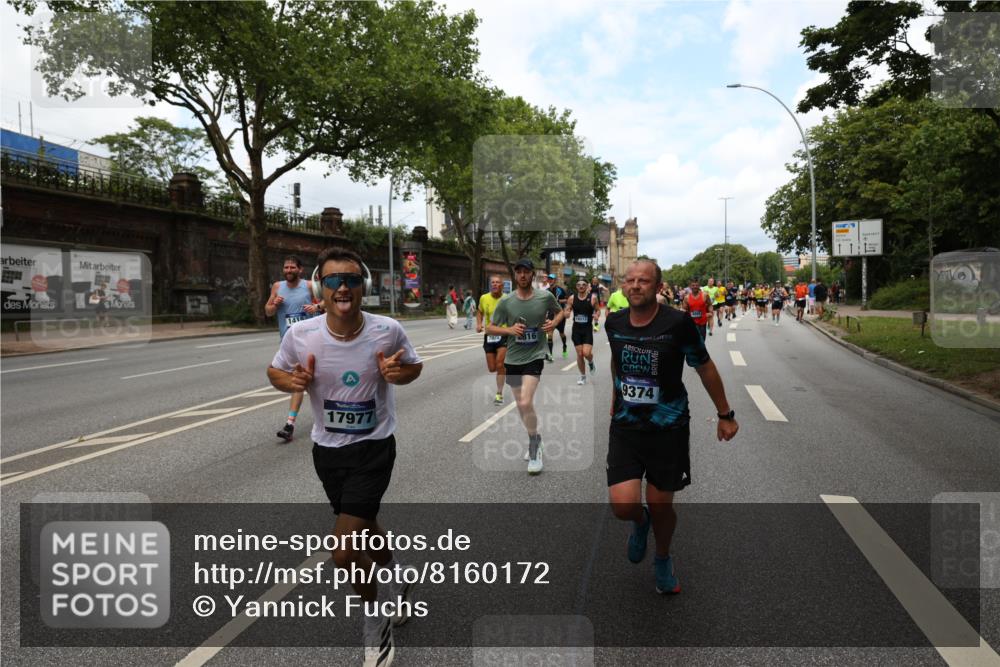 29.06.2025 - hella hamburg halbmarathon Yannick Fuchs http://msf.ph/oto/8160172 29.06.2025 10:38:45 20KM 1057, 1220, 1391, 1415, 1468, 1782, 1902, 1941, 2365, 2402, 2415, 2816, 3004, 3021, 3305, 3907, 4310, 4691, 4991, 4999, 5231, 5275, 5476, 5624, 5884, 6490, 6903, 7005, 7191, 7322, 8722, 9159, 9374, 9444, 9633, 10193, 10596, 11469, 12159, 12554, 12711, 12966, 13123, 14351, 14667, 14798, 14816, 15185, 15225, 15233, 15280, 15862, 16316, 16506, 16893, 17097, 17251, 17729, 17748, 18560, 18806, 19207 meine-sportfotos.de