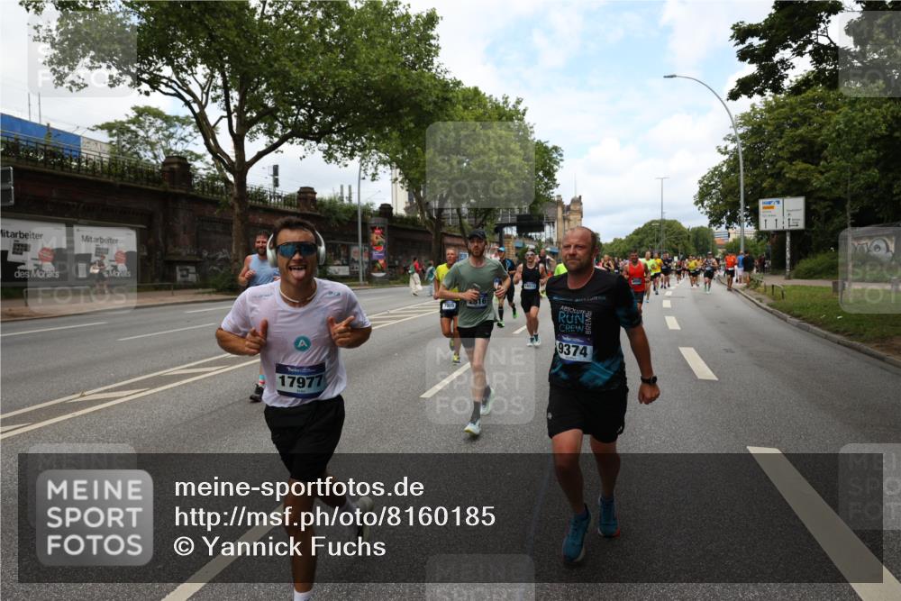 29.06.2025 - hella hamburg halbmarathon Yannick Fuchs http://msf.ph/oto/8160185 29.06.2025 10:38:46 20KM 1057, 1220, 1391, 1415, 1468, 1782, 1902, 1941, 2365, 2402, 2415, 2816, 3004, 3021, 3098, 3305, 3907, 4310, 4691, 4991, 4999, 5231, 5275, 5476, 5624, 5884, 6490, 6903, 7005, 7191, 7322, 7710, 8722, 9159, 9374, 9444, 9633, 10193, 10596, 11469, 12159, 12554, 12711, 13123, 14351, 14667, 14798, 14816, 15185, 15225, 15233, 15280, 15862, 16316, 16506, 16893, 17097, 17251, 17729, 17748, 18560, 18806, 19207 meine-sportfotos.de