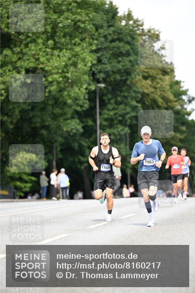 29.06.2025 - hella hamburg halbmarathon Dr. Thomas Lammeyer http://msf.ph/oto/8160217 29.06.2025 09:44:21 Kennedybrücke 2459, 4128, 7963, 9442, 10234 meine-sportfotos.de