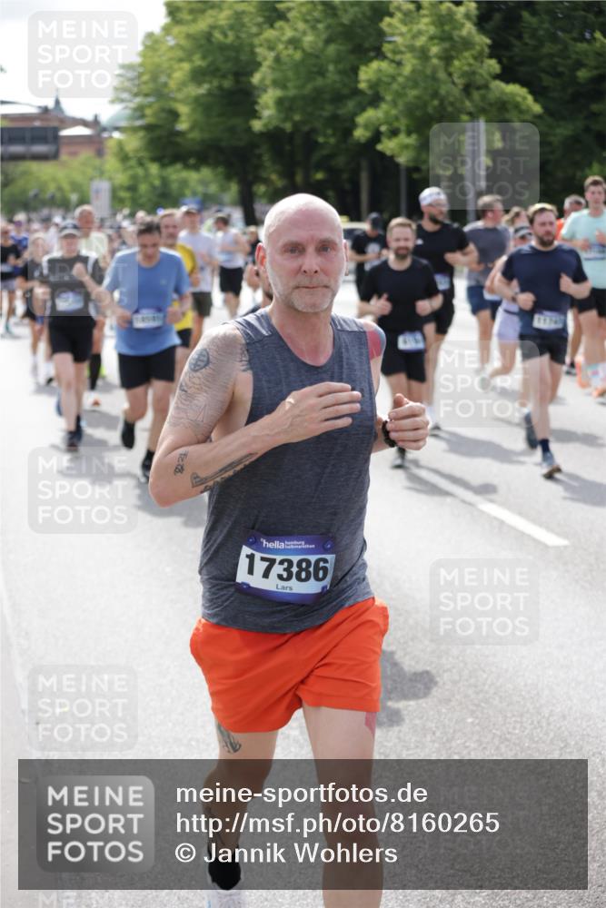 29.06.2025 - hella hamburg halbmarathon Jannik Wohlers http://msf.ph/oto/8160265 29.06.2025 10:18:35 Lombardsbrücke 1349, 1718, 1755, 2096, 2781, 2802, 3026, 3105, 3118, 3631, 4718, 4845, 5264, 5266, 5323, 6194, 6249, 6413, 6482, 6736, 7051, 7252, 8780, 9270, 9272, 9549, 9756, 9757, 10037, 10467, 10816, 11602, 11743, 12239, 12890, 13204, 13464, 14236, 14294, 14353, 14532, 14966, 15657, 16168, 16196, 16925, 17027, 17030, 17052, 17166, 17238, 17294, 17386, 17490, 17510, 17548, 17571, 17736, 17737, 18002, 18217, 18519, 18568, 18591, 19010 meine-sportfotos.de