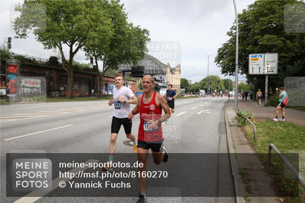 29.06.2025 - hella hamburg halbmarathon Yannick Fuchs http://msf.ph/oto/8160270 29.06.2025 10:20:13 20KM 1241, 1271, 10867, 11078, 13872, 13913, 14113, 14836, 15483, 16361, 16484, 17752, 18740 meine-sportfotos.de