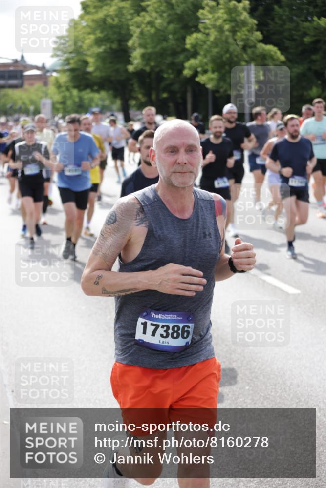 29.06.2025 - hella hamburg halbmarathon Jannik Wohlers http://msf.ph/oto/8160278 29.06.2025 10:18:35 Lombardsbrücke 1349, 1718, 1755, 2096, 2781, 2802, 3026, 3105, 3118, 3631, 4718, 4845, 5264, 5266, 5323, 6194, 6249, 6413, 6482, 6736, 7051, 7252, 8780, 9270, 9272, 9549, 9756, 9757, 10037, 10467, 10816, 11602, 11743, 12239, 12890, 13204, 13464, 14236, 14294, 14353, 14532, 14966, 15657, 16168, 16196, 16925, 17027, 17030, 17052, 17166, 17238, 17294, 17386, 17490, 17510, 17548, 17571, 17736, 17737, 18002, 18217, 18519, 18568, 18591, 19010 meine-sportfotos.de