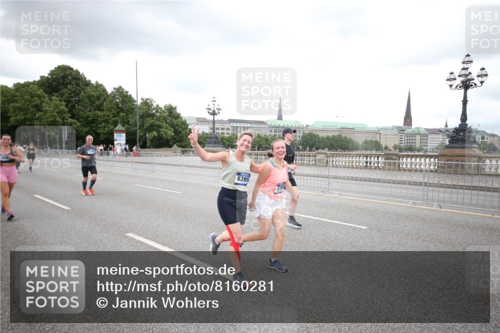 29.06.2025 - hella hamburg halbmarathon Jannik Wohlers http://msf.ph/oto/8160281 29.06.2025 10:54:53 Lombardsbrücke 1013, 2090, 2452, 3115, 3157, 3274, 3577, 4039, 4628, 5040, 5483, 6395, 6396, 6944, 7219, 7680, 7766, 8403, 8519, 10458, 10885, 11109, 11737, 12147, 12148, 13098, 13230, 14515, 14651, 14727, 15152, 15160, 15581, 15782, 15843, 16057, 16385, 16533, 17090, 19199 meine-sportfotos.de