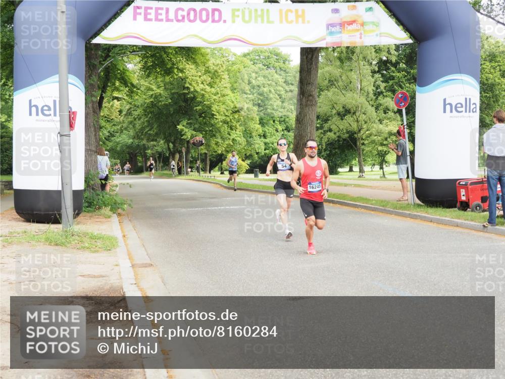 29.06.2025 - hella hamburg halbmarathon MichiJ http://msf.ph/oto/8160284 29.06.2025 10:10:52 Zwischen KM18-KM19 54, 9255 meine-sportfotos.de