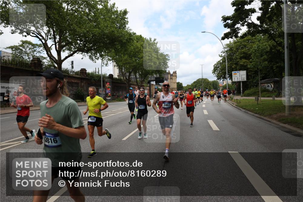 29.06.2025 - hella hamburg halbmarathon Yannick Fuchs http://msf.ph/oto/8160289 29.06.2025 10:38:47 20KM 1057, 1220, 1391, 1415, 1468, 1782, 1902, 1941, 2365, 2402, 2415, 2816, 3004, 3021, 3098, 3305, 3907, 4310, 4691, 4991, 4999, 5231, 5275, 5476, 5624, 5884, 6490, 6903, 7005, 7191, 7322, 7710, 8722, 8928, 9159, 9444, 9633, 10193, 10596, 11469, 12159, 12554, 12711, 13123, 14351, 14667, 14798, 14816, 15185, 15225, 15233, 15280, 16316, 16506, 16893, 17097, 17251, 17729, 17748, 18560, 18806, 19207 meine-sportfotos.de