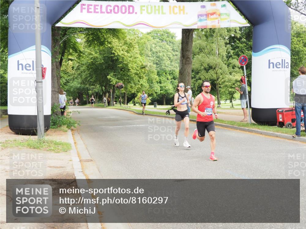 29.06.2025 - hella hamburg halbmarathon MichiJ http://msf.ph/oto/8160297 29.06.2025 10:10:52 Zwischen KM18-KM19 54, 9255 meine-sportfotos.de