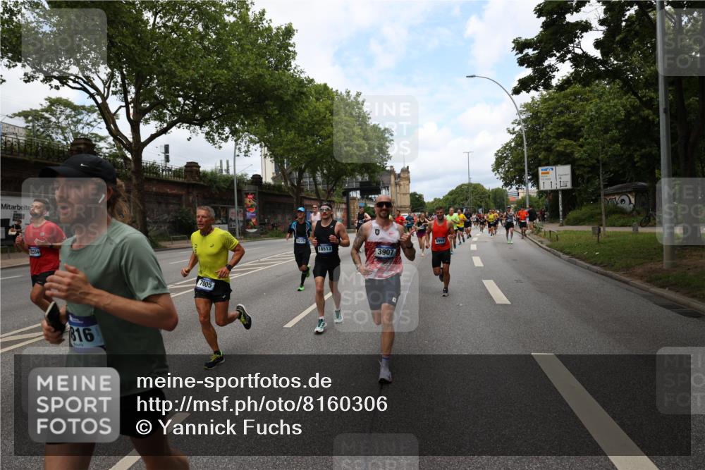 29.06.2025 - hella hamburg halbmarathon Yannick Fuchs http://msf.ph/oto/8160306 29.06.2025 10:38:47 20KM 1057, 1220, 1391, 1415, 1468, 1782, 1902, 1941, 2365, 2402, 2415, 2816, 3004, 3021, 3098, 3305, 3907, 4310, 4691, 4991, 4999, 5231, 5275, 5476, 5624, 5884, 6490, 6903, 7005, 7191, 7322, 7710, 8722, 8928, 9159, 9444, 9633, 10193, 10596, 11469, 12159, 12554, 12711, 13123, 14351, 14667, 14798, 14816, 15185, 15225, 15233, 15280, 16316, 16506, 16893, 17097, 17251, 17729, 17748, 18560, 18806, 19207 meine-sportfotos.de