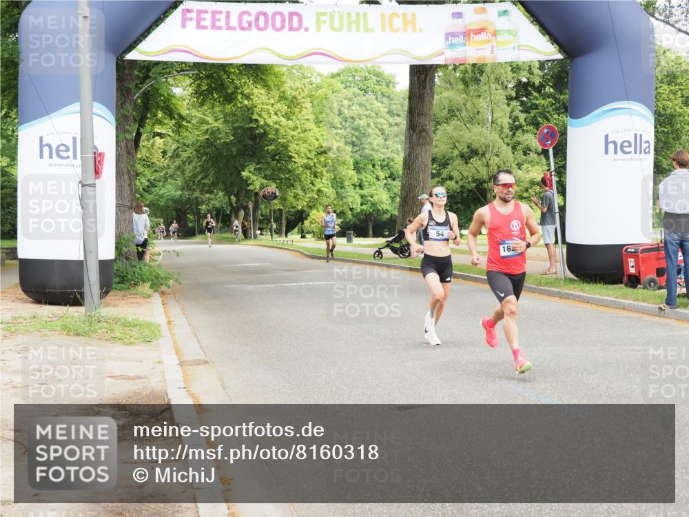 29.06.2025 - hella hamburg halbmarathon MichiJ http://msf.ph/oto/8160318 29.06.2025 10:10:53 Zwischen KM18-KM19 54, 9255 meine-sportfotos.de