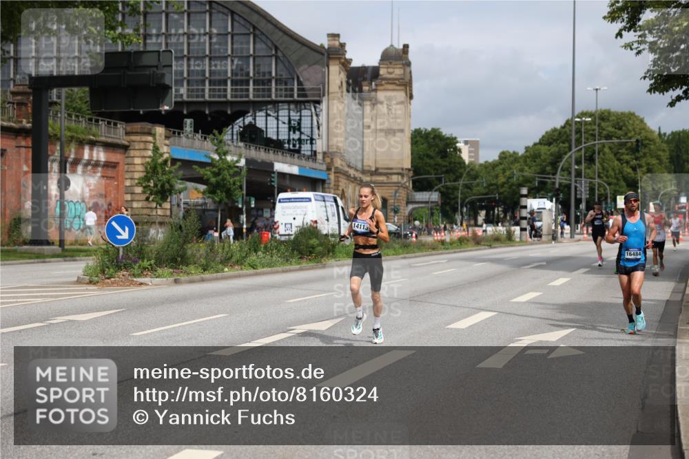 29.06.2025 - hella hamburg halbmarathon Yannick Fuchs http://msf.ph/oto/8160324 29.06.2025 10:20:23 20KM 1271, 2483, 8376, 10867, 11078, 11994, 13913, 14113, 14836, 15483, 16484 meine-sportfotos.de