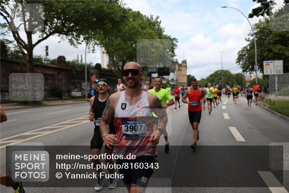 29.06.2025 - hella hamburg halbmarathon Yannick Fuchs http://msf.ph/oto/8160343 29.06.2025 10:38:47 20KM 1057, 1220, 1391, 1415, 1468, 1782, 1902, 1941, 2365, 2402, 2415, 2816, 3004, 3021, 3098, 3305, 3907, 4310, 4691, 4991, 4999, 5231, 5275, 5476, 5624, 5884, 6490, 6903, 7005, 7191, 7322, 7710, 8722, 8928, 9159, 9444, 9633, 10193, 10596, 11469, 12159, 12554, 12711, 13123, 14351, 14667, 14798, 14816, 15185, 15225, 15233, 15280, 16316, 16506, 16893, 17097, 17251, 17729, 17748, 18560, 18806, 19207 meine-sportfotos.de
