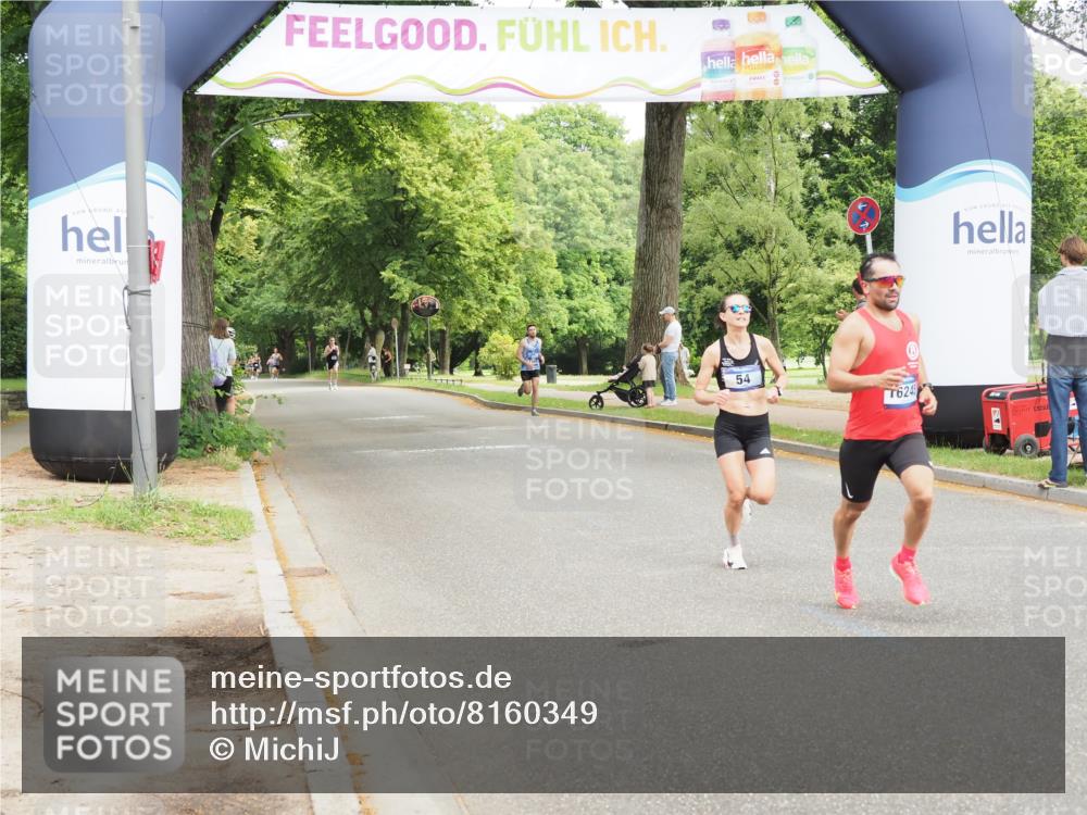 29.06.2025 - hella hamburg halbmarathon MichiJ http://msf.ph/oto/8160349 29.06.2025 10:10:53 Zwischen KM18-KM19 54, 9255 meine-sportfotos.de