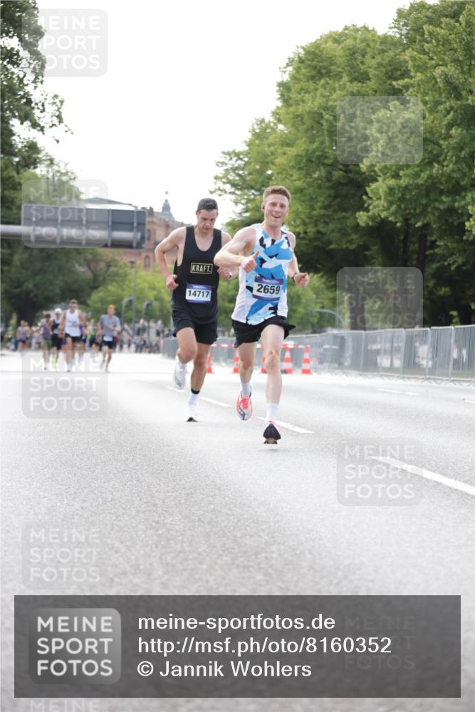 29.06.2025 - hella hamburg halbmarathon Jannik Wohlers http://msf.ph/oto/8160352 29.06.2025 09:39:35 Lombardsbrücke 53, 2144, 2659, 3720, 6380, 11678, 14717, 14933, 16120, 17402 meine-sportfotos.de