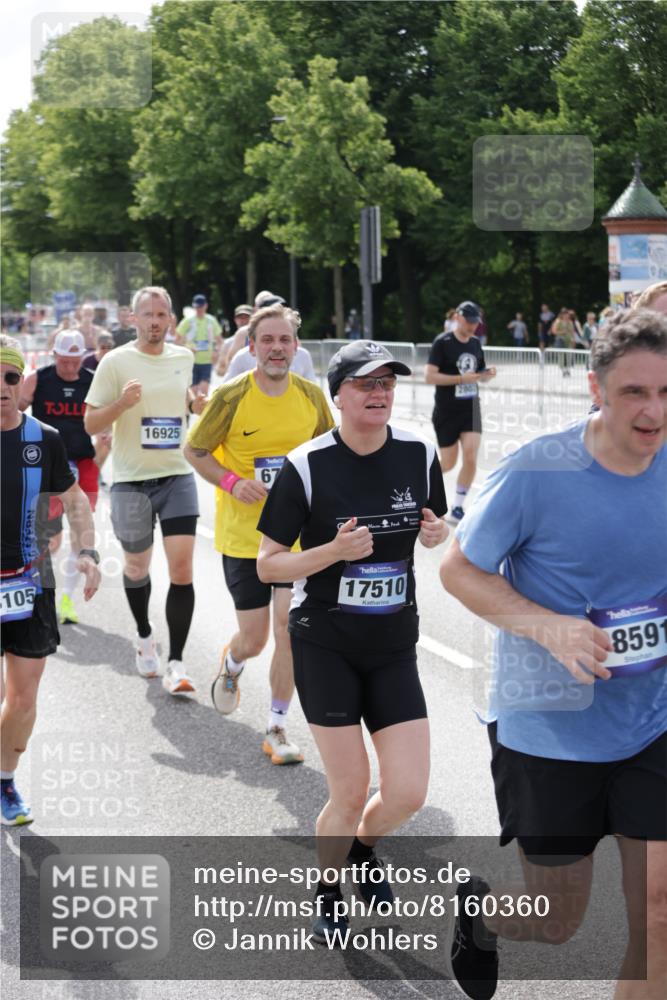 29.06.2025 - hella hamburg halbmarathon Jannik Wohlers http://msf.ph/oto/8160360 29.06.2025 10:18:38 Lombardsbrücke 1349, 1718, 1755, 2096, 2802, 3026, 3105, 3118, 3631, 4718, 4845, 5034, 5098, 5266, 5323, 6194, 6249, 6413, 6477, 6482, 6736, 7051, 7252, 8780, 9270, 9272, 9549, 9652, 9756, 9757, 10037, 10467, 10816, 11602, 11743, 12619, 12621, 13204, 13464, 13544, 14236, 14353, 14966, 15594, 15657, 16168, 16490, 16925, 17030, 17166, 17238, 17294, 17386, 17490, 17510, 17548, 17571, 17736, 17737, 18002, 18217, 18519, 18568, 18591, 19010 meine-sportfotos.de