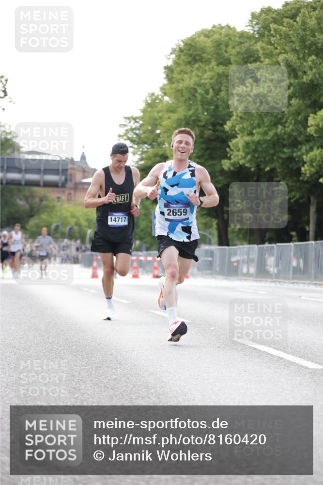 29.06.2025 - hella hamburg halbmarathon Jannik Wohlers http://msf.ph/oto/8160420 29.06.2025 09:39:36 Lombardsbrücke 53, 2144, 2659, 3720, 6380, 11678, 14717, 14933, 16120, 17402 meine-sportfotos.de