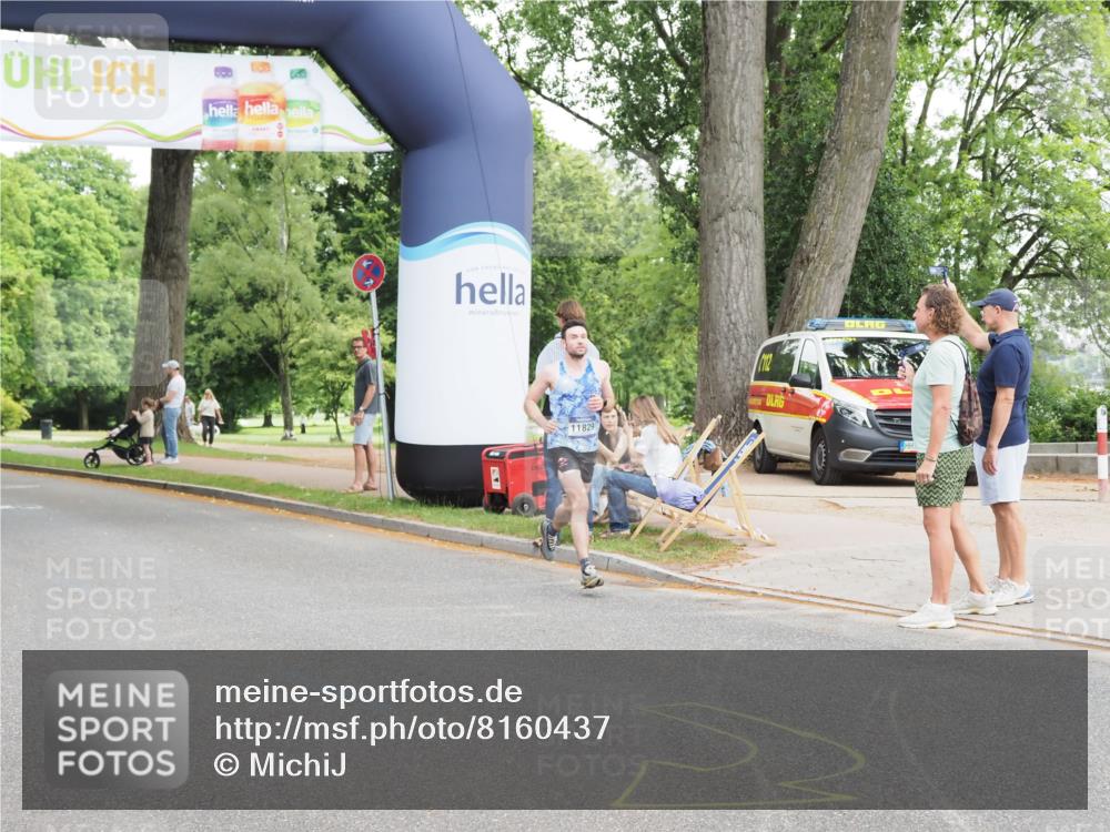 29.06.2025 - hella hamburg halbmarathon MichiJ http://msf.ph/oto/8160437 29.06.2025 10:10:58 Zwischen KM18-KM19 54, 11829 meine-sportfotos.de
