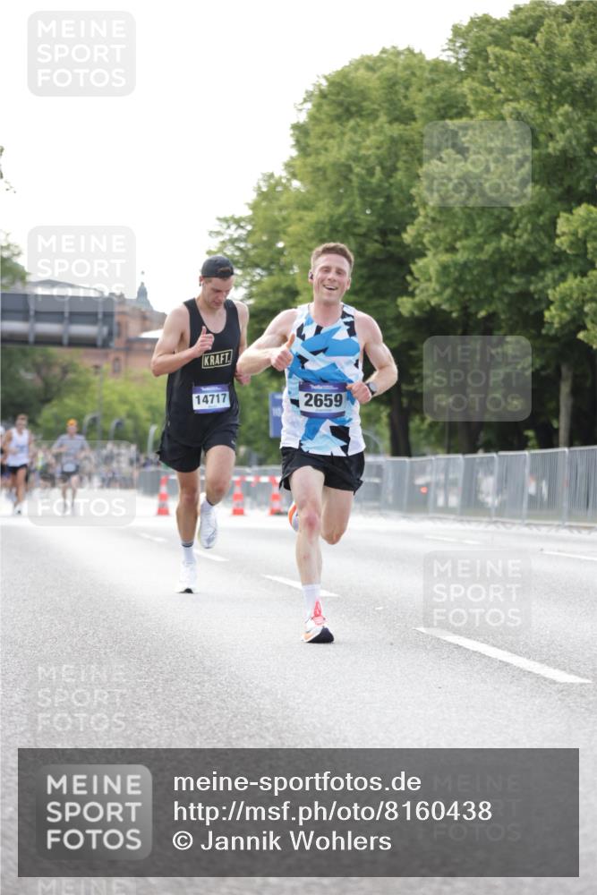 29.06.2025 - hella hamburg halbmarathon Jannik Wohlers http://msf.ph/oto/8160438 29.06.2025 09:39:36 Lombardsbrücke 53, 2144, 2659, 3720, 6380, 11678, 14717, 14933, 16120, 17402 meine-sportfotos.de