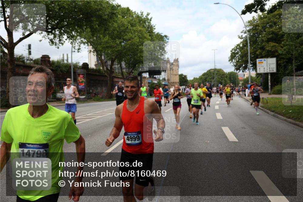 29.06.2025 - hella hamburg halbmarathon Yannick Fuchs http://msf.ph/oto/8160469 29.06.2025 10:38:48 20KM 1057, 1220, 1391, 1415, 1468, 1782, 1902, 1941, 2365, 2402, 2415, 2816, 3004, 3021, 3098, 3305, 3907, 4310, 4691, 4991, 4999, 5231, 5275, 5476, 5884, 6903, 7005, 7191, 7322, 7710, 8722, 8928, 9159, 9444, 10193, 10596, 11469, 12159, 12554, 12711, 13123, 14351, 14667, 14798, 14816, 15185, 15225, 15233, 15280, 16316, 16506, 16893, 17097, 17251, 17729, 17748, 18560, 18806, 19207 meine-sportfotos.de
