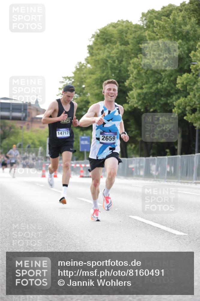 29.06.2025 - hella hamburg halbmarathon Jannik Wohlers http://msf.ph/oto/8160491 29.06.2025 09:39:36 Lombardsbrücke 53, 2144, 2659, 3720, 6380, 11678, 14717, 14933, 16120, 17402 meine-sportfotos.de