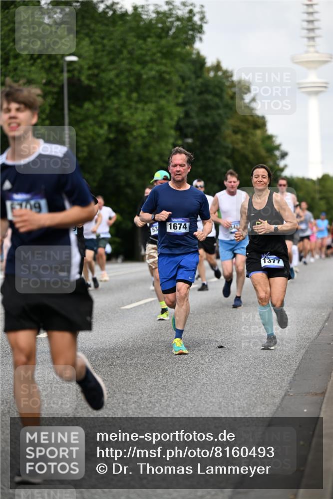 29.06.2025 - hella hamburg halbmarathon Dr. Thomas Lammeyer http://msf.ph/oto/8160493 29.06.2025 10:08:34 Kennedybrücke 1161, 1367, 1377, 1674, 2011, 3413, 3488, 4146, 4488, 4904, 5354, 5365, 5976, 6311, 6706, 6709, 8217, 10213, 10756, 10962 meine-sportfotos.de