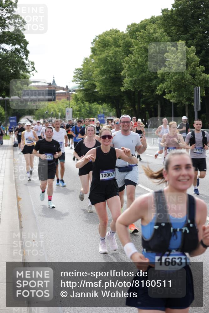 29.06.2025 - hella hamburg halbmarathon Jannik Wohlers http://msf.ph/oto/8160511 29.06.2025 10:18:51 Lombardsbrücke 1718, 1755, 2311, 2589, 2802, 2812, 2895, 3118, 4722, 5034, 5080, 5098, 5178, 5429, 6249, 6477, 6482, 6542, 7143, 8575, 8761, 8778, 9252, 9652, 9756, 10039, 10124, 10129, 10966, 11081, 11247, 11602, 12007, 12619, 12621, 12741, 13180, 13424, 13544, 13781, 13984, 14000, 14593, 15594, 15780, 15802, 15817, 16142, 16168, 16490, 16613, 16631, 17166, 17187, 17294, 17721, 17736, 17737, 18151 meine-sportfotos.de