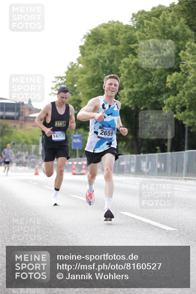 29.06.2025 - hella hamburg halbmarathon Jannik Wohlers http://msf.ph/oto/8160527 29.06.2025 09:39:36 Lombardsbrücke 53, 2144, 2659, 3720, 6380, 11678, 14717, 14933, 16120, 17402 meine-sportfotos.de