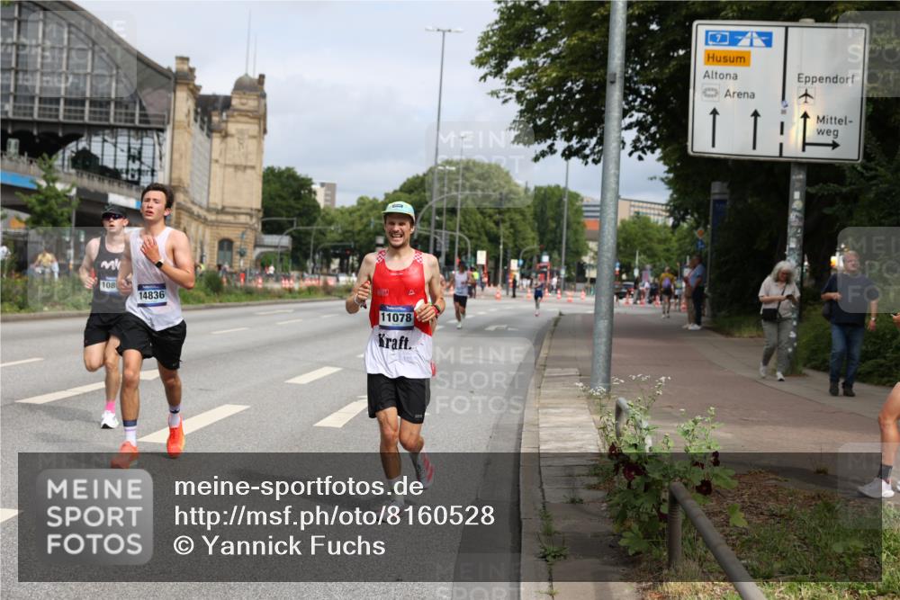 29.06.2025 - hella hamburg halbmarathon Yannick Fuchs http://msf.ph/oto/8160528 29.06.2025 10:20:29 20KM 1271, 2483, 8376, 10867, 11078, 11994, 12067, 13913, 14113, 14836, 15483, 16484 meine-sportfotos.de