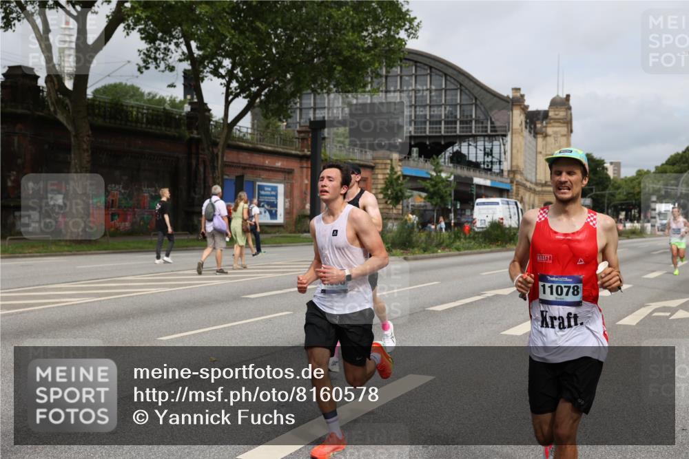 29.06.2025 - hella hamburg halbmarathon Yannick Fuchs http://msf.ph/oto/8160578 29.06.2025 10:20:30 20KM 1271, 2483, 8376, 10867, 11078, 11994, 12067, 13913, 14113, 14836, 15483, 16484 meine-sportfotos.de