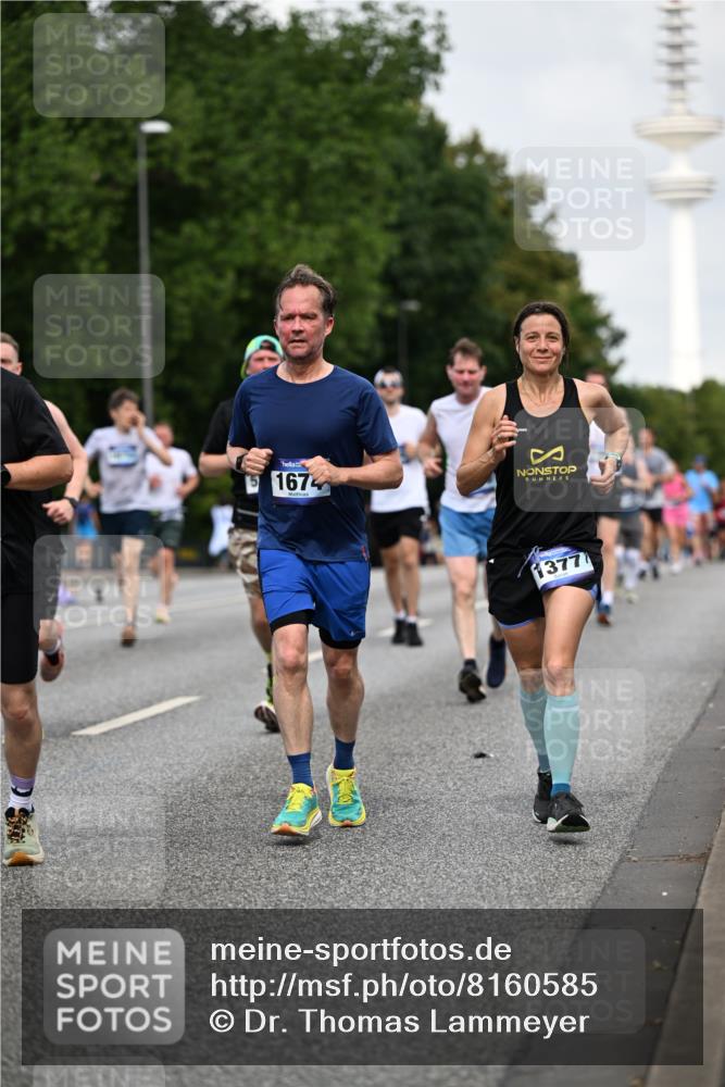 29.06.2025 - hella hamburg halbmarathon Dr. Thomas Lammeyer http://msf.ph/oto/8160585 29.06.2025 10:08:35 Kennedybrücke 1161, 1367, 1377, 1674, 2011, 3413, 3488, 4146, 4488, 4904, 5354, 5365, 5976, 6311, 6706, 6709, 8217, 10213, 10756, 10962 meine-sportfotos.de