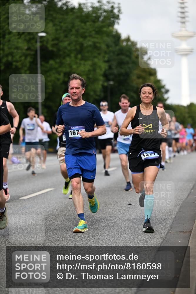 29.06.2025 - hella hamburg halbmarathon Dr. Thomas Lammeyer http://msf.ph/oto/8160598 29.06.2025 10:08:35 Kennedybrücke 1161, 1367, 1377, 1674, 2011, 3413, 3488, 4146, 4488, 4904, 5354, 5365, 5976, 6311, 6706, 6709, 8217, 10213, 10756, 10962 meine-sportfotos.de