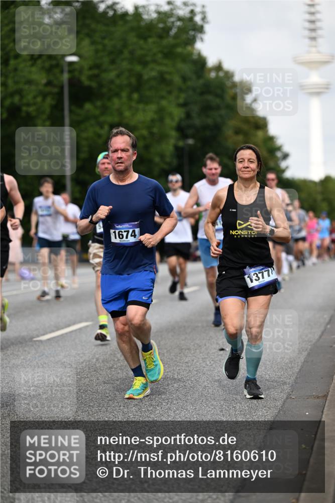 29.06.2025 - hella hamburg halbmarathon Dr. Thomas Lammeyer http://msf.ph/oto/8160610 29.06.2025 10:08:35 Kennedybrücke 1161, 1367, 1377, 1674, 2011, 3413, 3488, 4146, 4488, 4904, 5354, 5365, 5976, 6311, 6706, 6709, 8217, 10213, 10756, 10962 meine-sportfotos.de
