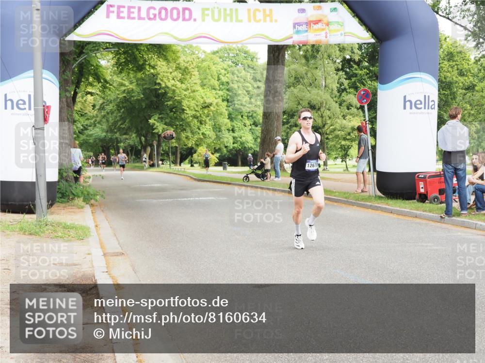 29.06.2025 - hella hamburg halbmarathon MichiJ http://msf.ph/oto/8160634 29.06.2025 10:11:04 Zwischen KM18-KM19 11829, 12678 meine-sportfotos.de