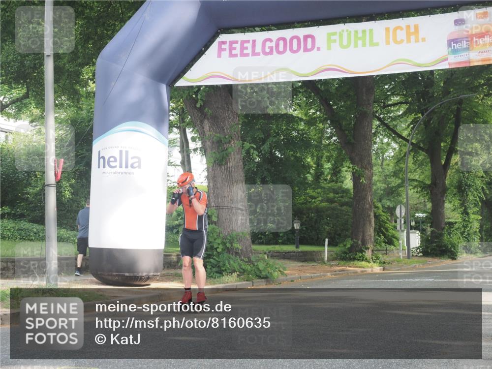 29.06.2025 - hella hamburg halbmarathon KatJ http://msf.ph/oto/8160635 29.06.2025 09:09:49 Zwischen KM18-KM19  meine-sportfotos.de