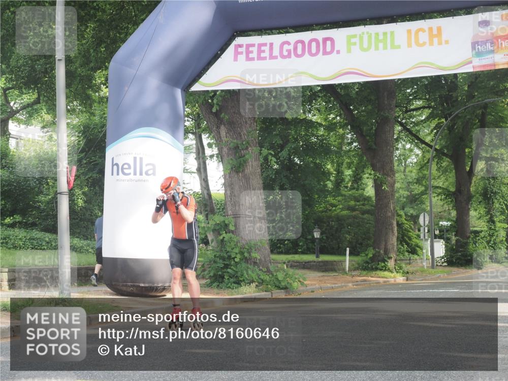 29.06.2025 - hella hamburg halbmarathon KatJ http://msf.ph/oto/8160646 29.06.2025 09:09:49 Zwischen KM18-KM19  meine-sportfotos.de
