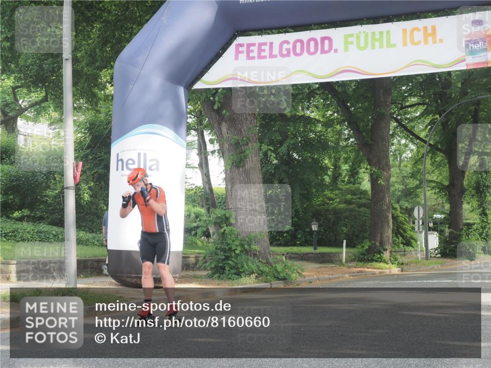 29.06.2025 - hella hamburg halbmarathon KatJ http://msf.ph/oto/8160660 29.06.2025 09:09:49 Zwischen KM18-KM19  meine-sportfotos.de