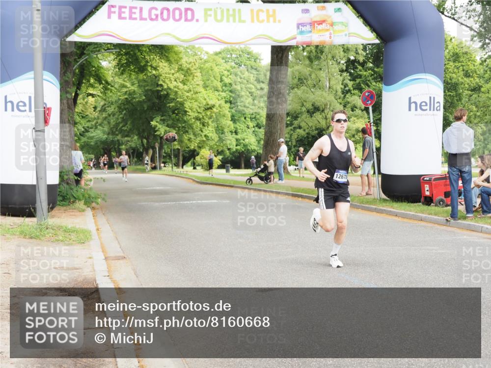 29.06.2025 - hella hamburg halbmarathon MichiJ http://msf.ph/oto/8160668 29.06.2025 10:11:04 Zwischen KM18-KM19 11829, 12678 meine-sportfotos.de