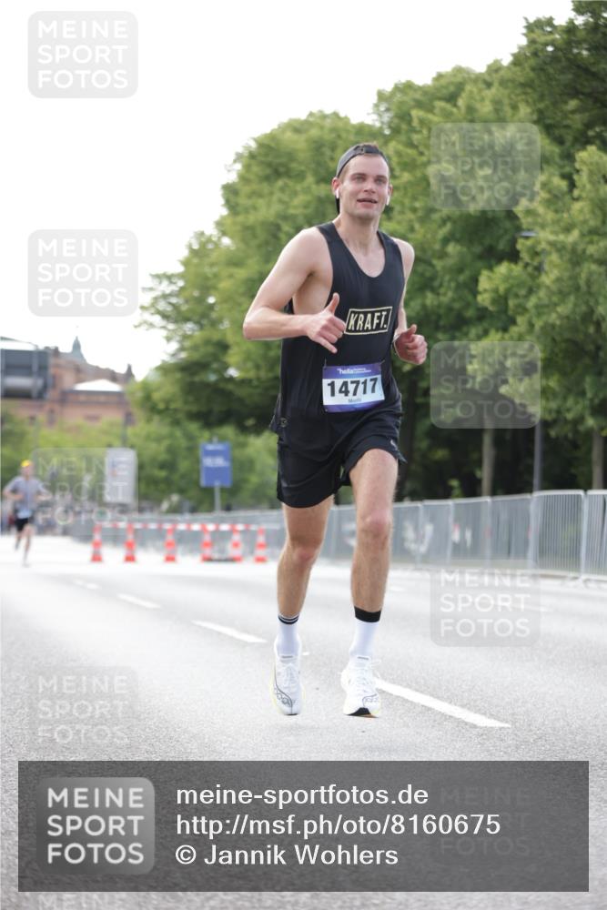 29.06.2025 - hella hamburg halbmarathon Jannik Wohlers http://msf.ph/oto/8160675 29.06.2025 09:39:37 Lombardsbrücke 53, 2144, 2659, 3720, 6380, 11678, 14717, 14933, 16120, 17402 meine-sportfotos.de