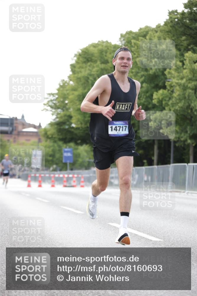 29.06.2025 - hella hamburg halbmarathon Jannik Wohlers http://msf.ph/oto/8160693 29.06.2025 09:39:37 Lombardsbrücke 53, 2144, 2659, 3720, 6380, 11678, 14717, 14933, 16120, 17402 meine-sportfotos.de