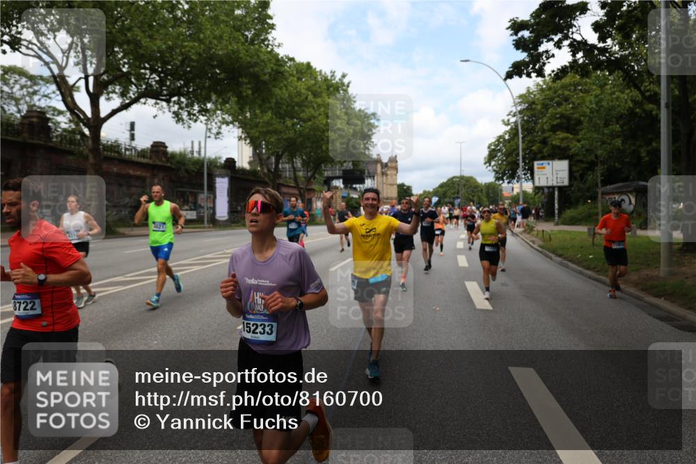 29.06.2025 - hella hamburg halbmarathon Yannick Fuchs http://msf.ph/oto/8160700 29.06.2025 10:38:52 20KM 1057, 1220, 1391, 1468, 1782, 1902, 1941, 2365, 2402, 2415, 3004, 3021, 3098, 3305, 4310, 4691, 4991, 5231, 5476, 5884, 6903, 7191, 7322, 7710, 8722, 8928, 9159, 9444, 10193, 10596, 11469, 12159, 12711, 13123, 13975, 14351, 14667, 14816, 15185, 15225, 15233, 15280, 16316, 16506, 16893, 17097, 17406, 17729, 17748, 18560, 18806, 19207 meine-sportfotos.de