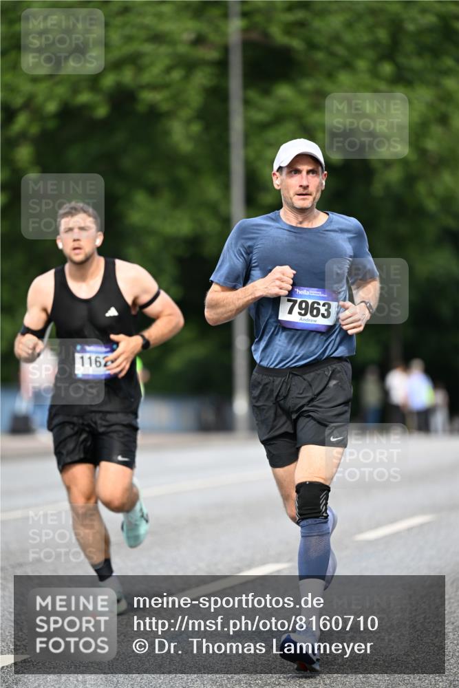 29.06.2025 - hella hamburg halbmarathon Dr. Thomas Lammeyer http://msf.ph/oto/8160710 29.06.2025 09:44:25 Kennedybrücke 2459, 4128, 4571, 7963, 9442, 10234 meine-sportfotos.de