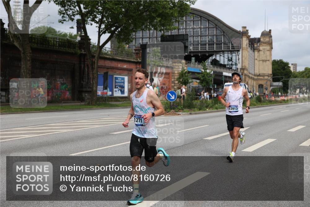 29.06.2025 - hella hamburg halbmarathon Yannick Fuchs http://msf.ph/oto/8160726 29.06.2025 10:20:36 20KM 1271, 2483, 4338, 8376, 10867, 11078, 11994, 12067, 13913, 14836, 15483 meine-sportfotos.de