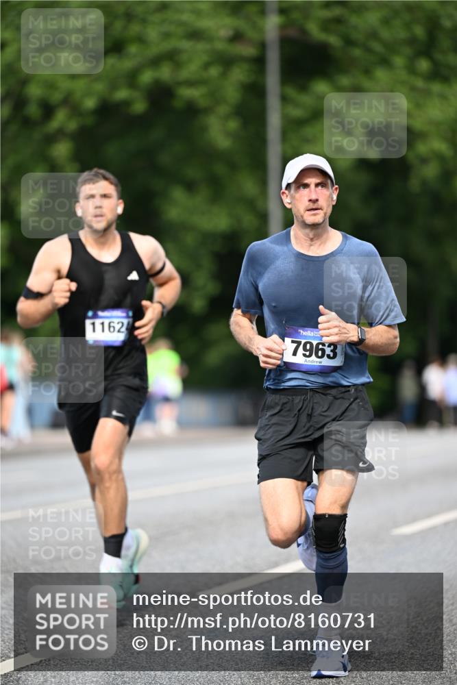 29.06.2025 - hella hamburg halbmarathon Dr. Thomas Lammeyer http://msf.ph/oto/8160731 29.06.2025 09:44:25 Kennedybrücke 2459, 4128, 4571, 7963, 9442, 10234 meine-sportfotos.de